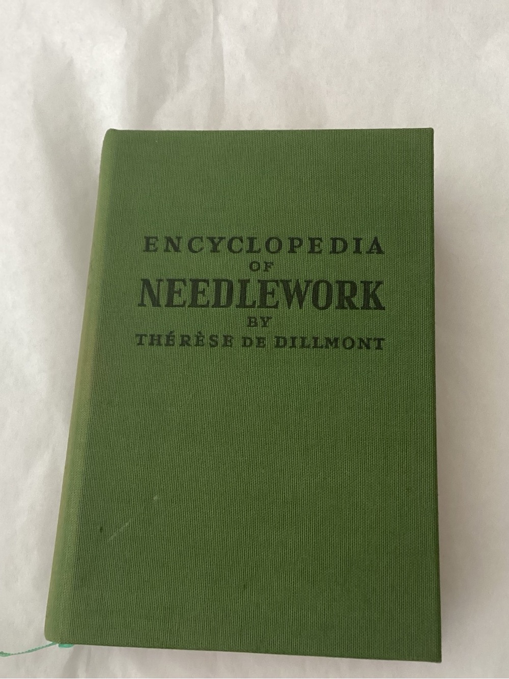 Vtg. Pocket sized hardcover copy of Encyclopedia of Needlework by Therese De Dil